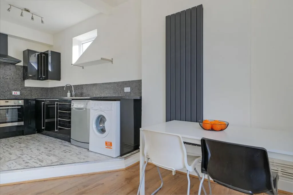 4 bedroom flat for rent