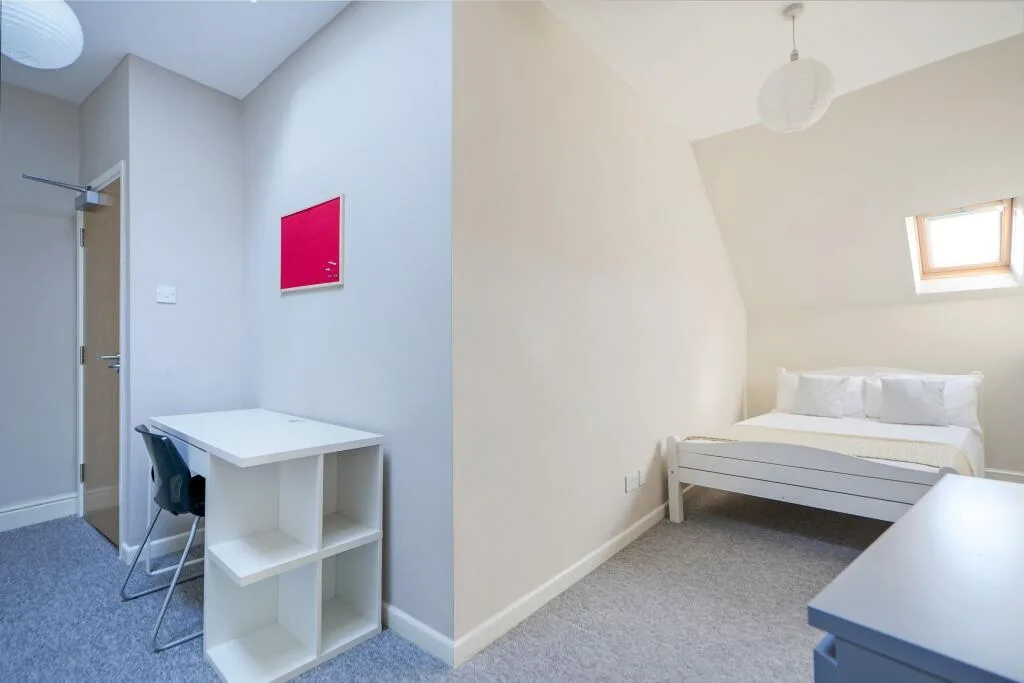 4 bedroom flat for rent