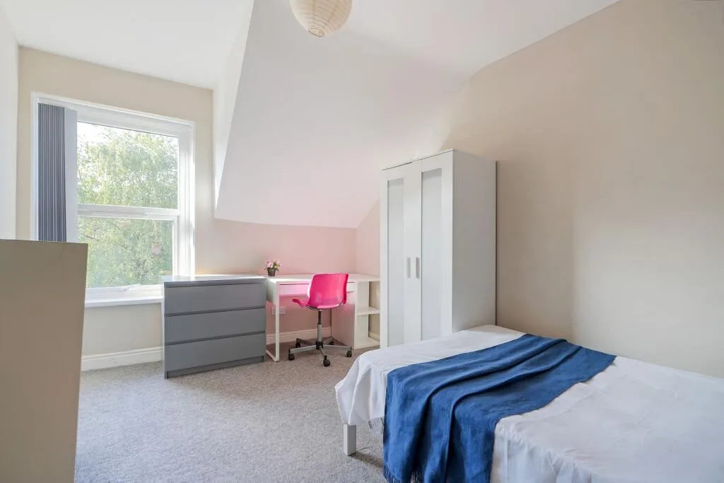 4 bedroom flat for rent