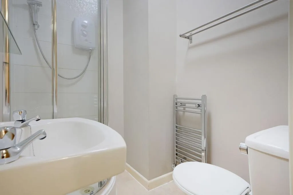 4 bedroom flat for rent
