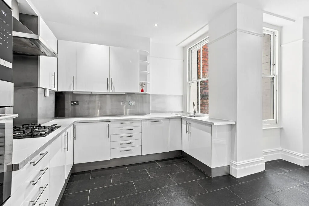 4 bedroom apartment for rent