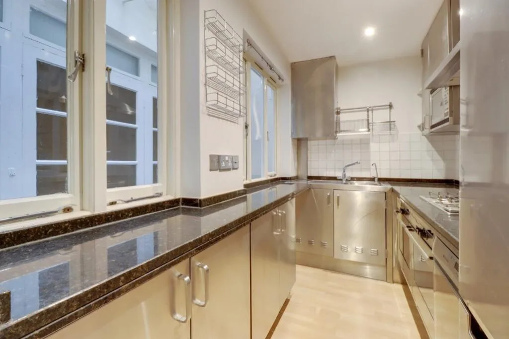 3 bedroom flat for rent