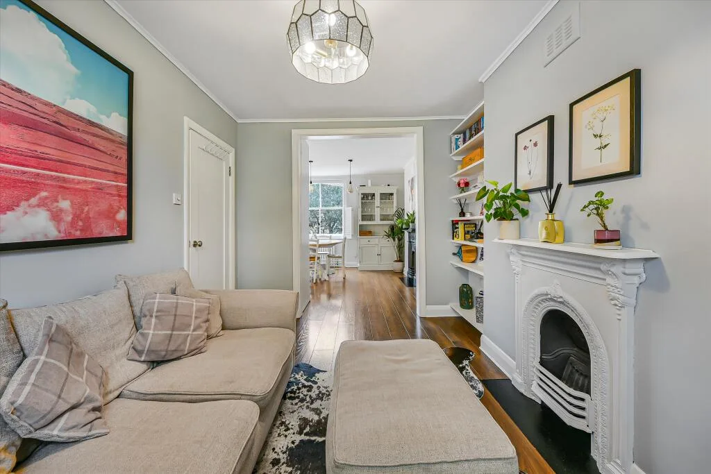 2 bedroom maisonette for rent
