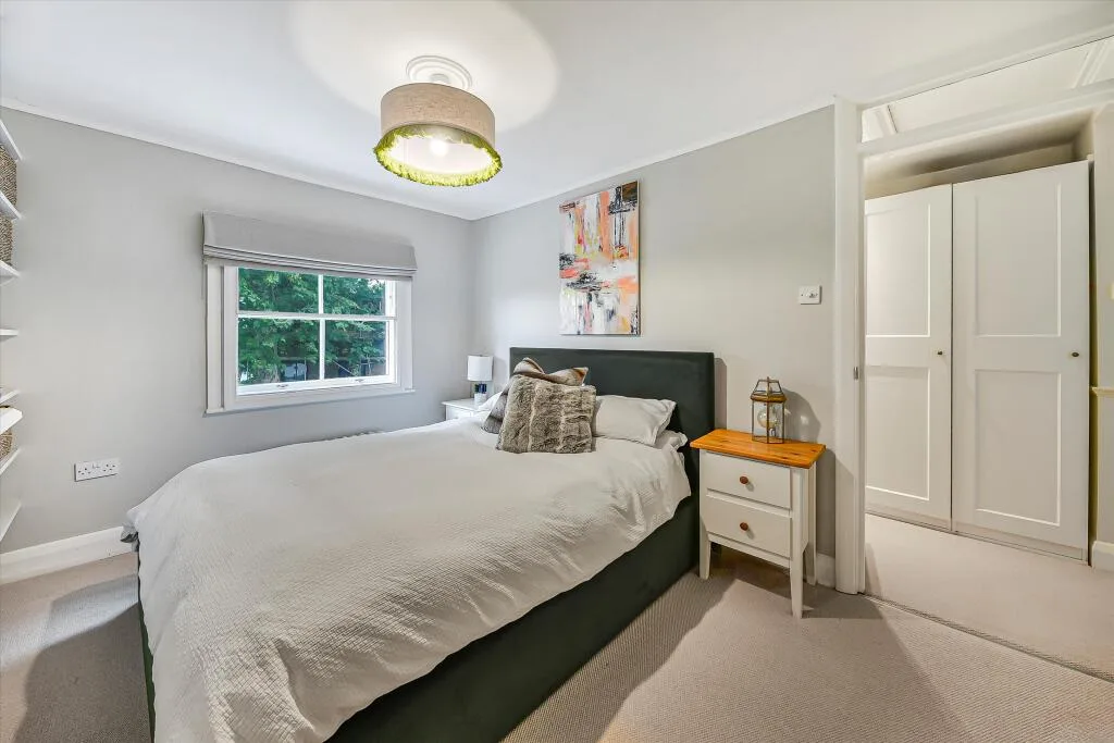 2 bedroom maisonette for rent