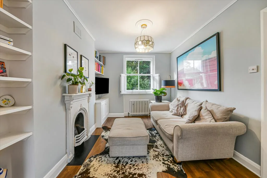 2 bedroom maisonette for rent