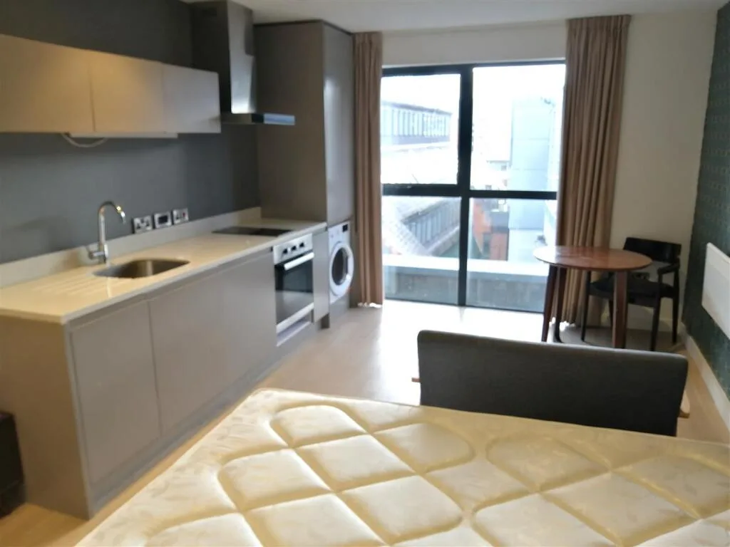 Studio apartment for rent