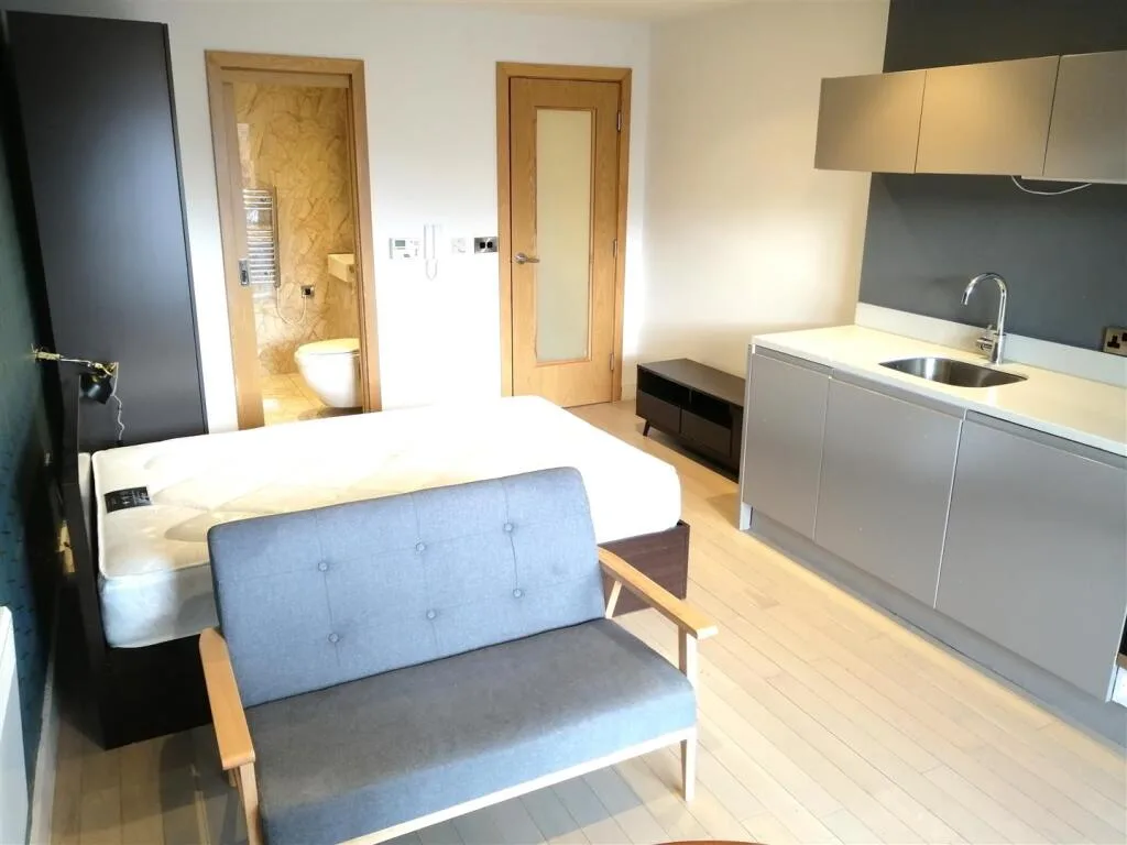 Studio apartment for rent