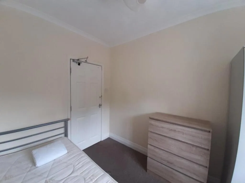 4 bedroom maisonette for rent