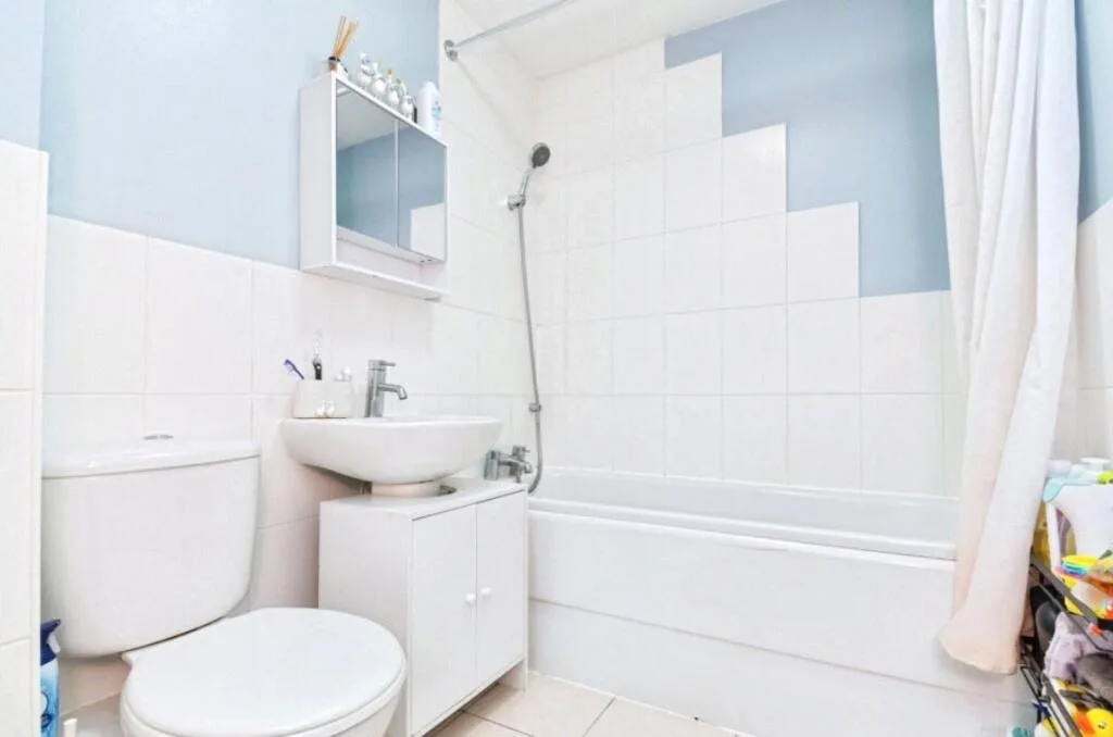4 bedroom maisonette for rent