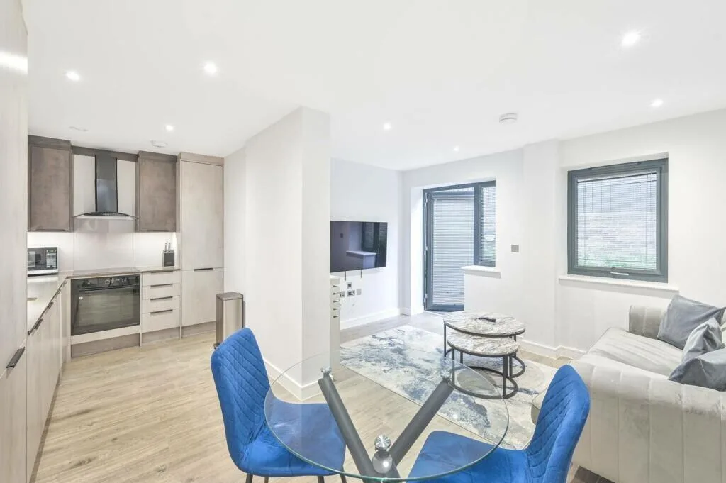 3 bedroom apartment for rent