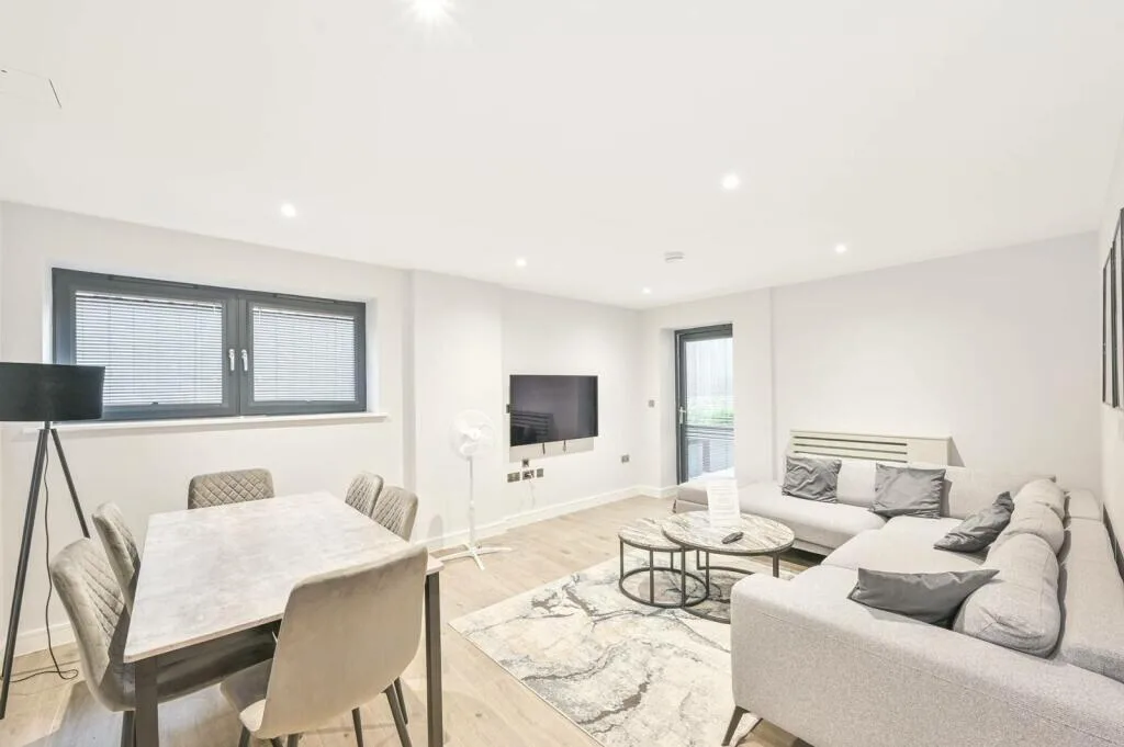 3 bedroom apartment for rent