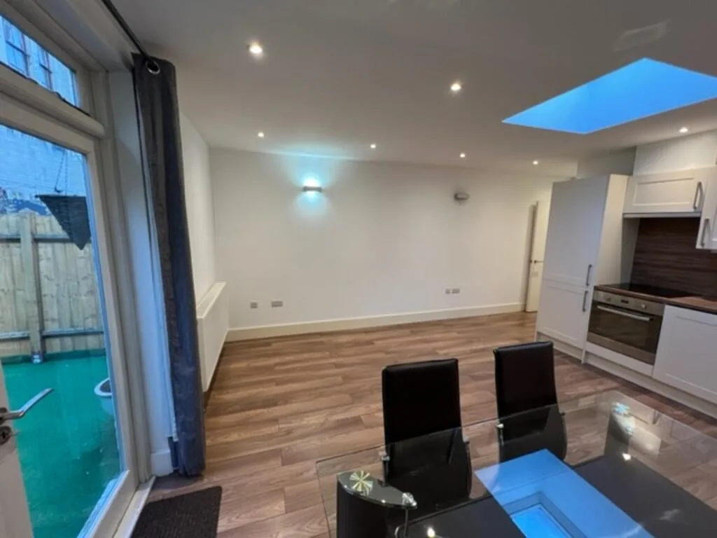 1 bedroom ground floor flat for rent