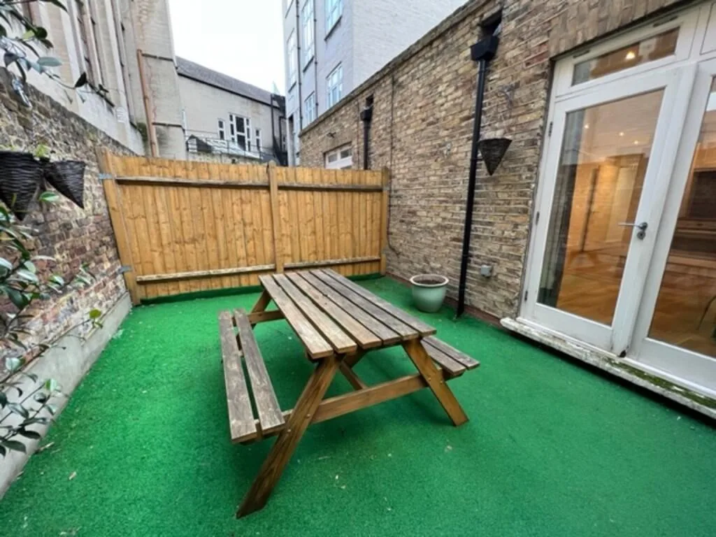 1 bedroom ground floor flat for rent