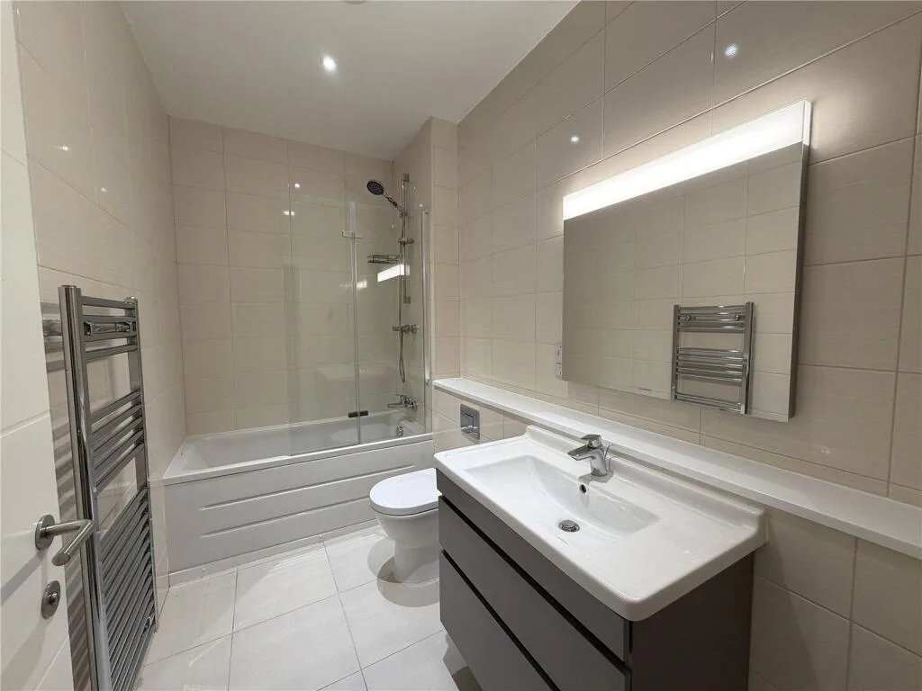 2 bedroom duplex for rent