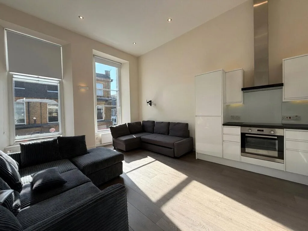 2 bedroom duplex for rent