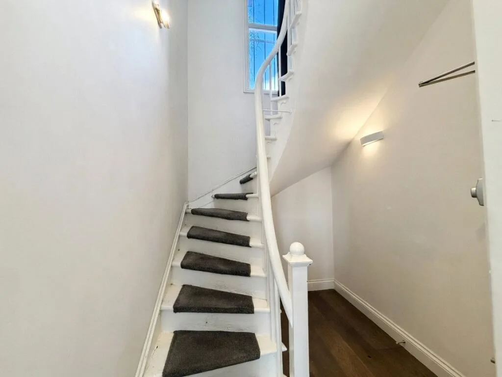 2 bedroom duplex for rent