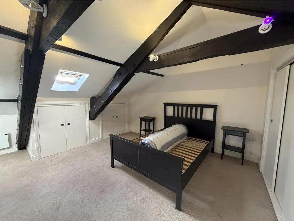 2 bedroom duplex for rent