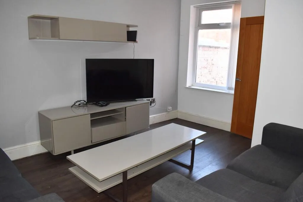 1 bedroom end of terrace house for rent