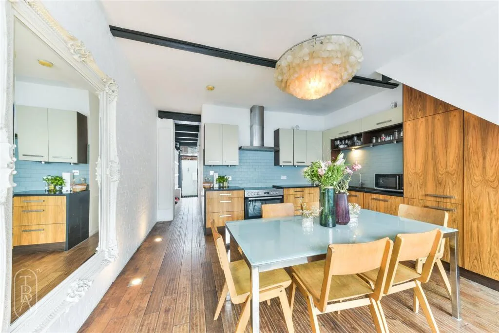 3 bedroom apartment for rent