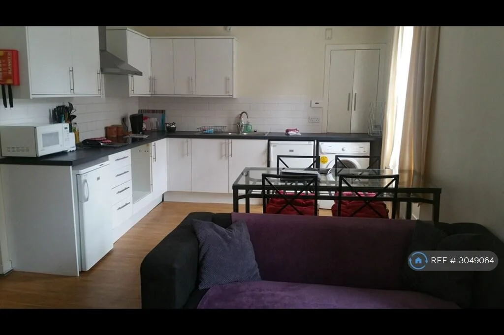 3 bedroom flat for rent