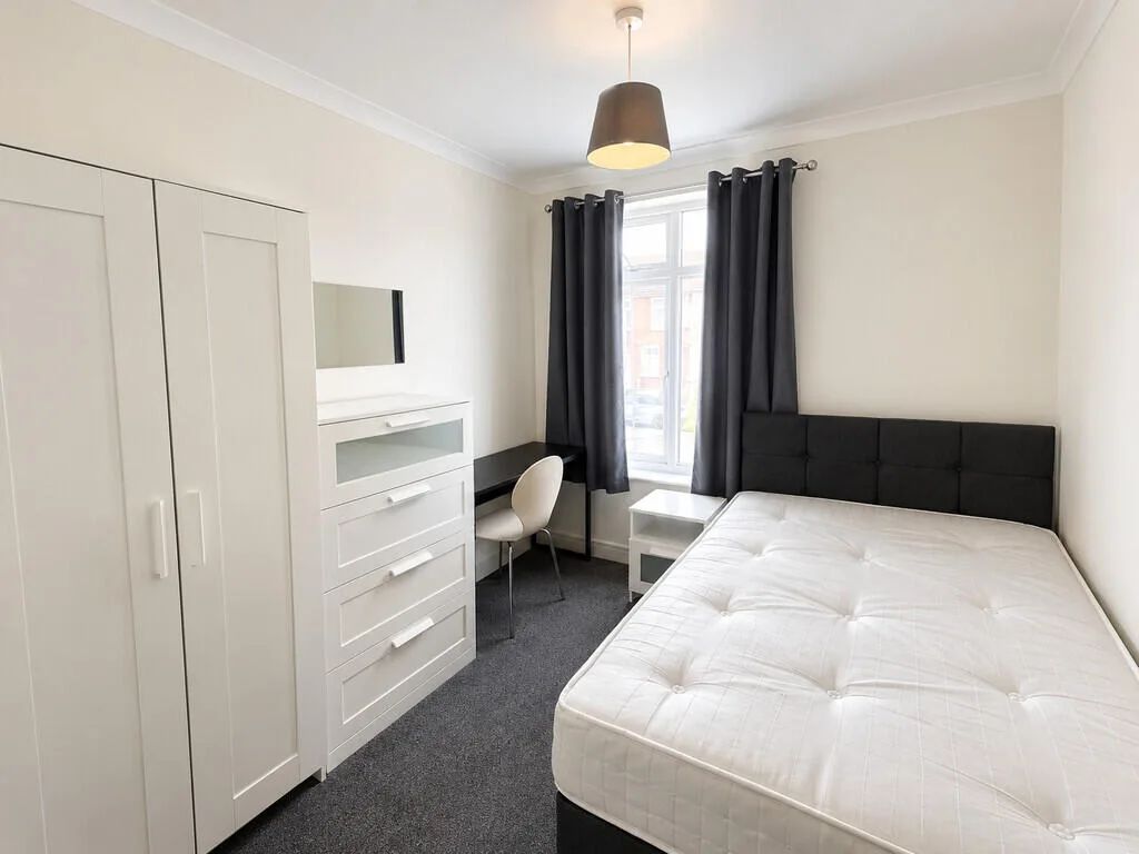 4 bedroom terraced house for rent