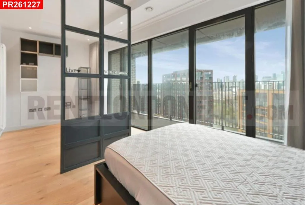 Studio flat for rent