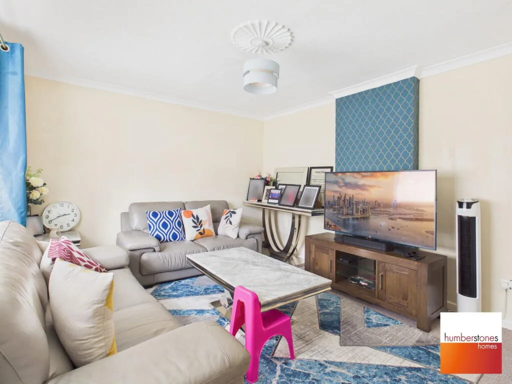 3 bedroom semi-detached house for rent