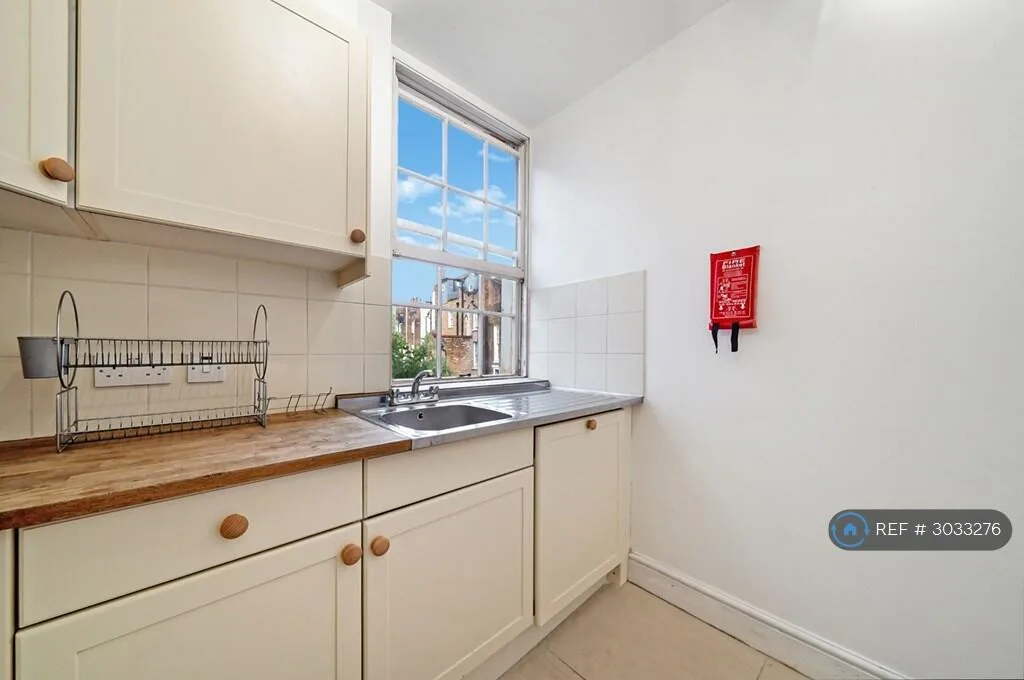 5 bedroom maisonette for rent
