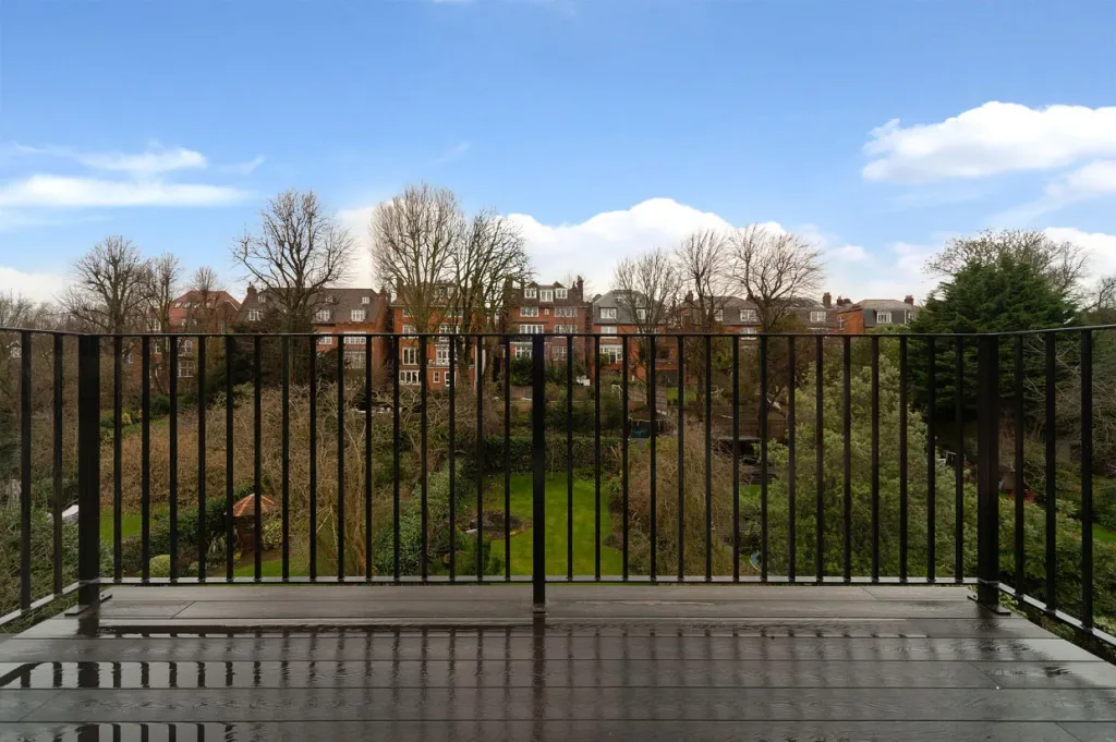 3 bedroom flat for rent
