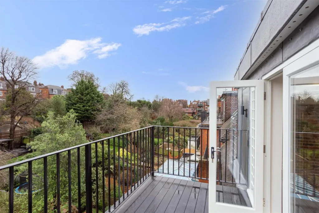 3 bedroom flat for rent