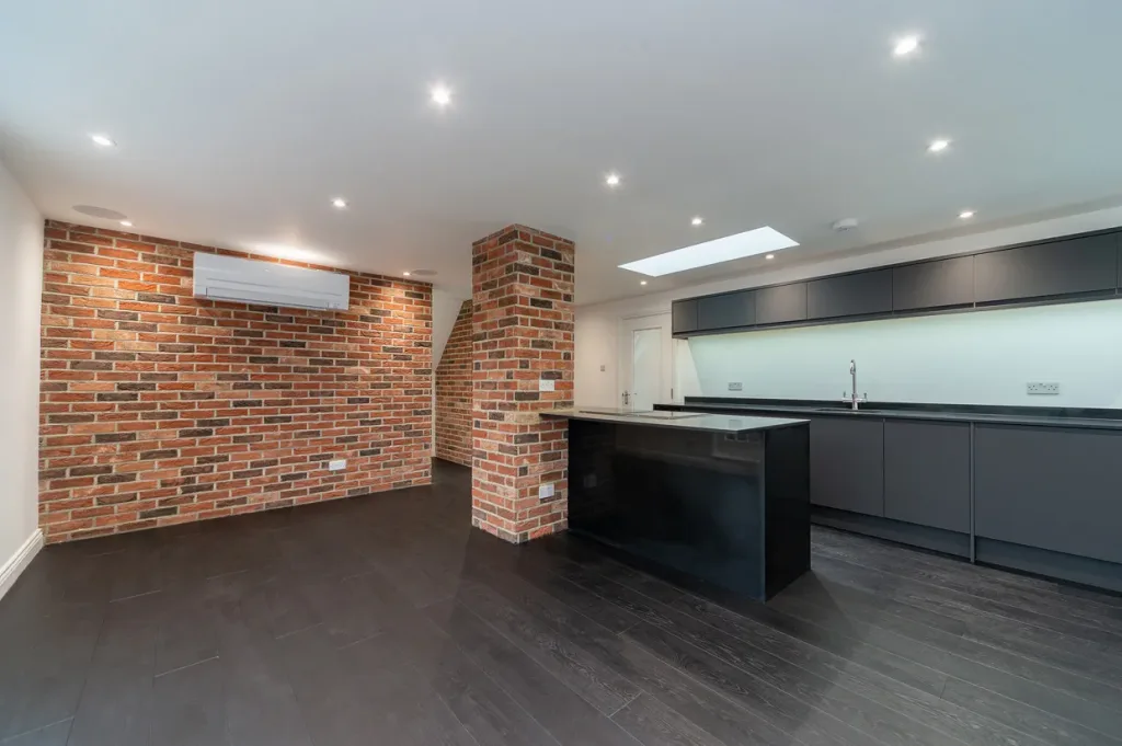 3 bedroom flat for rent