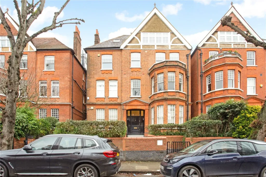 3 bedroom flat for rent
