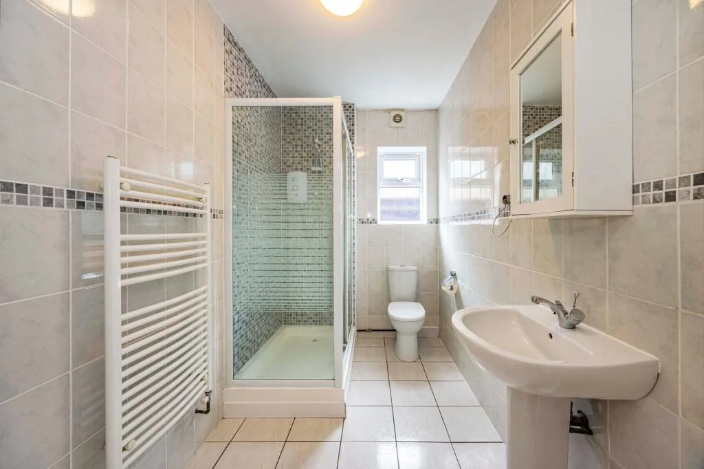1 bedroom semi-detached house for rent