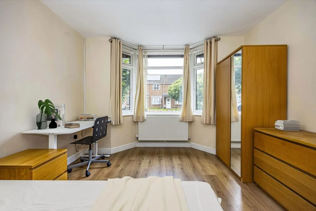 1 bedroom semi-detached house for rent