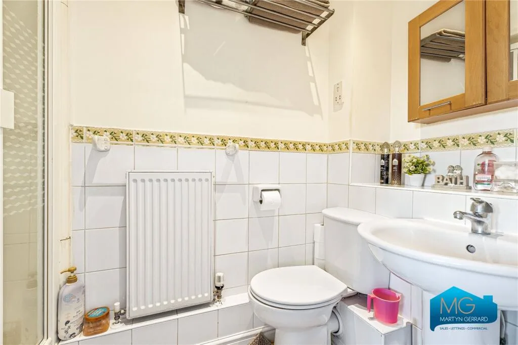 4 bedroom terraced house for rent