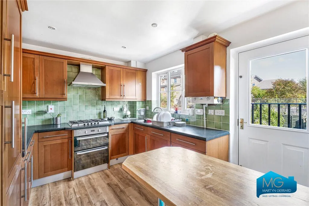 4 bedroom terraced house for rent