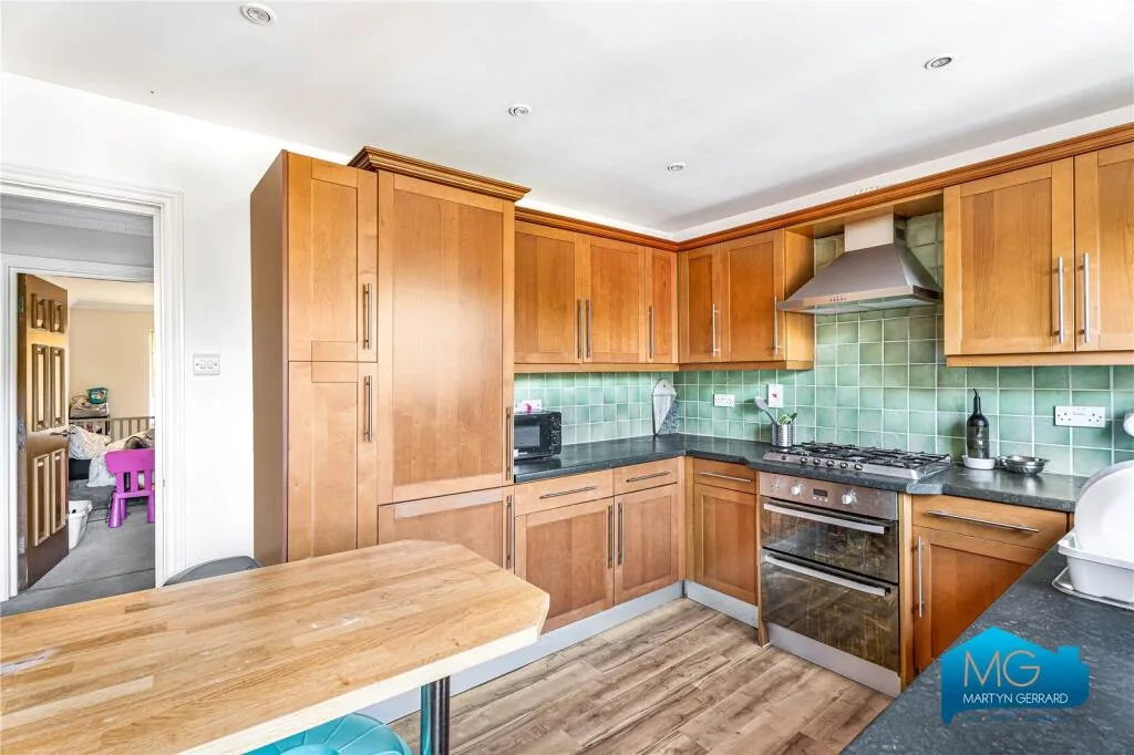 4 bedroom terraced house for rent