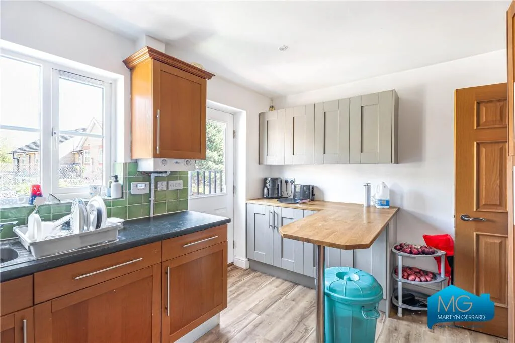 4 bedroom terraced house for rent