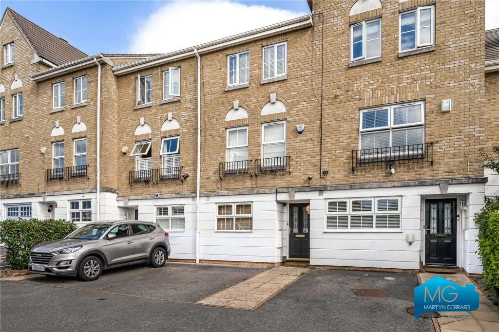 4 bedroom terraced house for rent