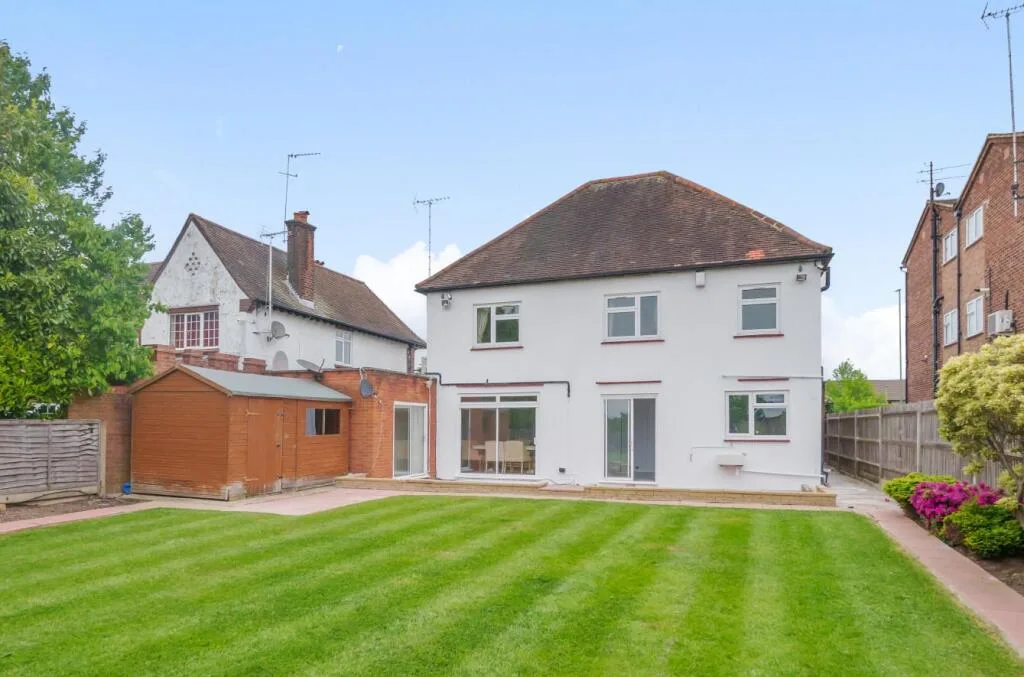 4 bedroom detached house for rent
