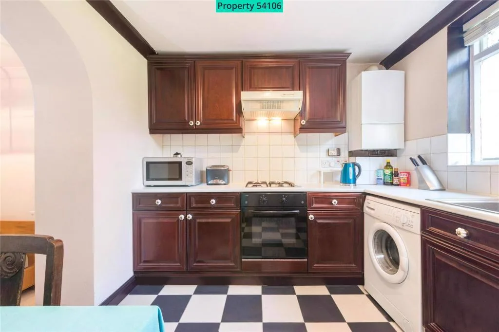 2 bedroom ground floor flat for rent