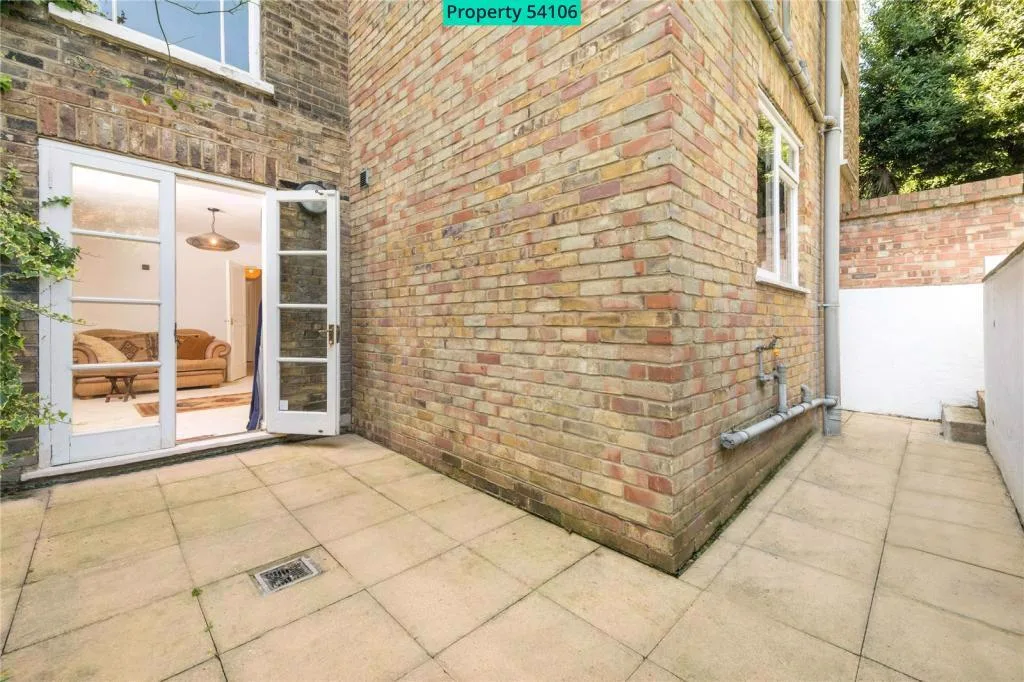 2 bedroom ground floor flat for rent