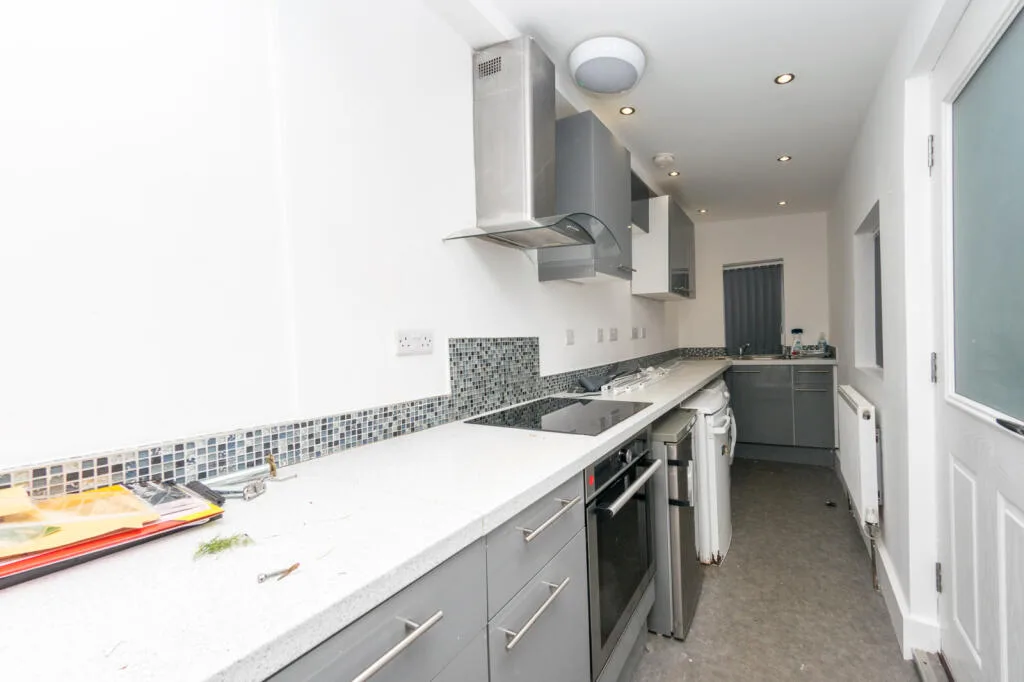 5 bedroom terraced house for rent