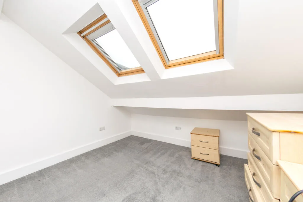 5 bedroom terraced house for rent