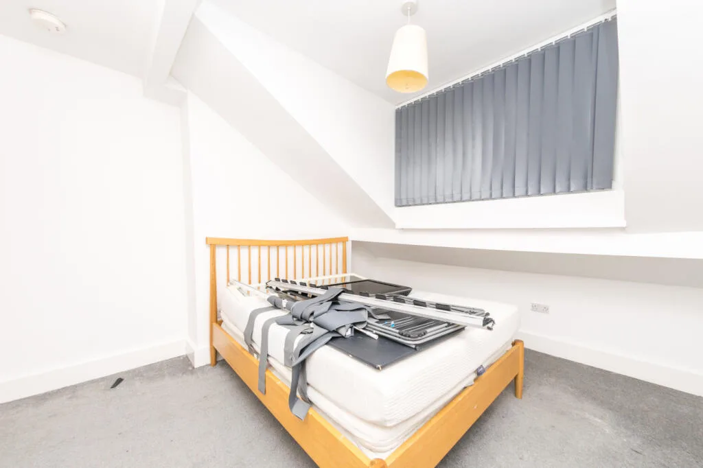 5 bedroom terraced house for rent