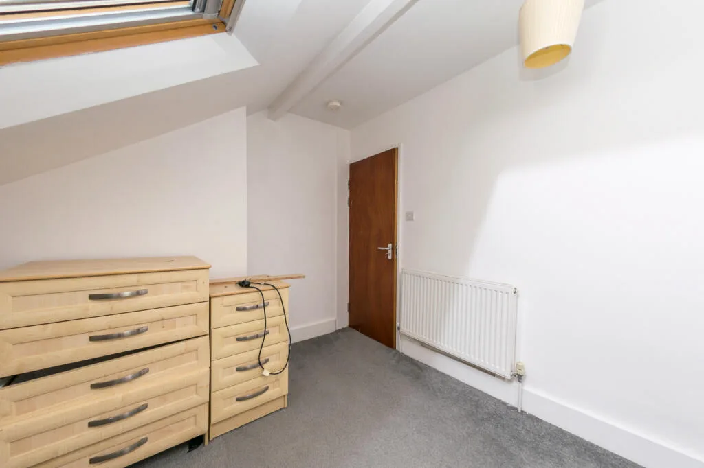 5 bedroom terraced house for rent