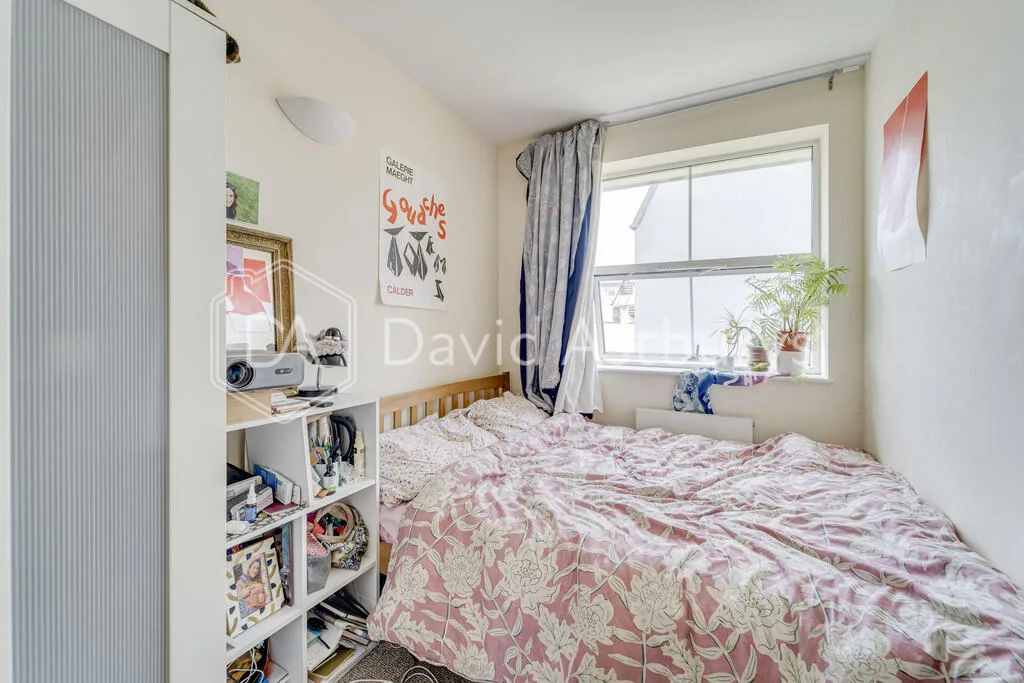 3 bedroom mews property for rent