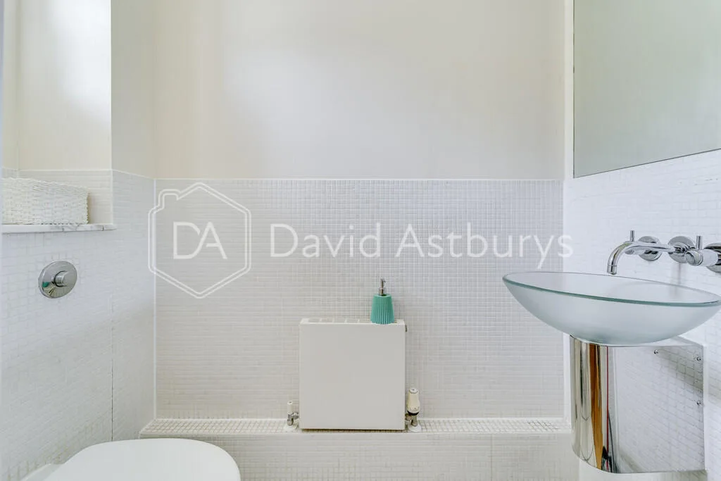 3 bedroom mews property for rent