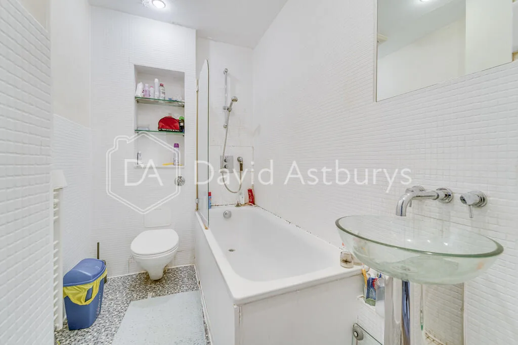 3 bedroom mews property for rent