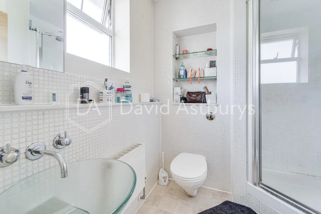 3 bedroom mews property for rent